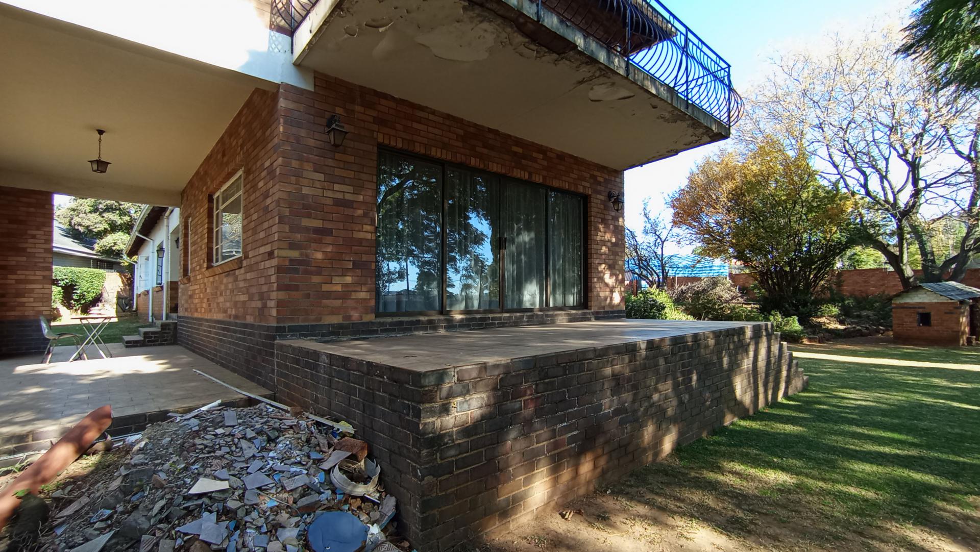 Patio - 59 square meters of property in Greenside