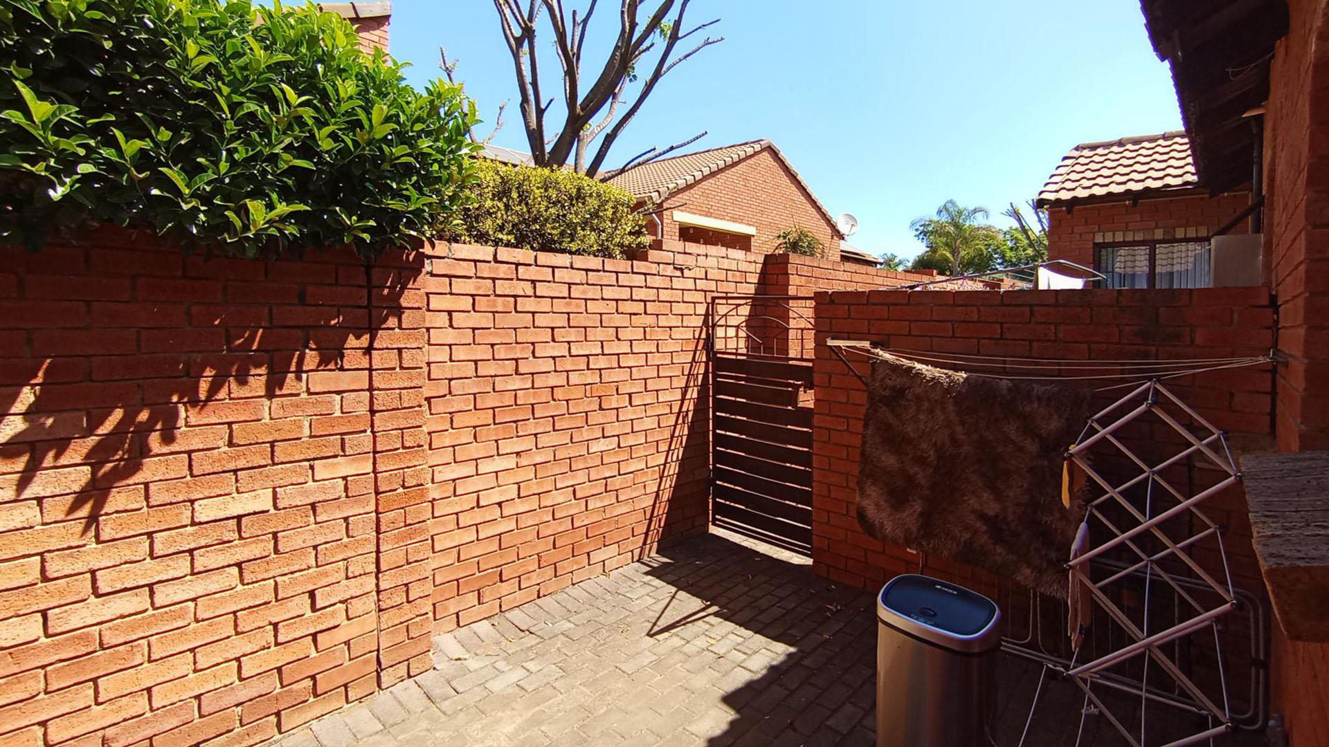 Backyard of property in Moreletapark