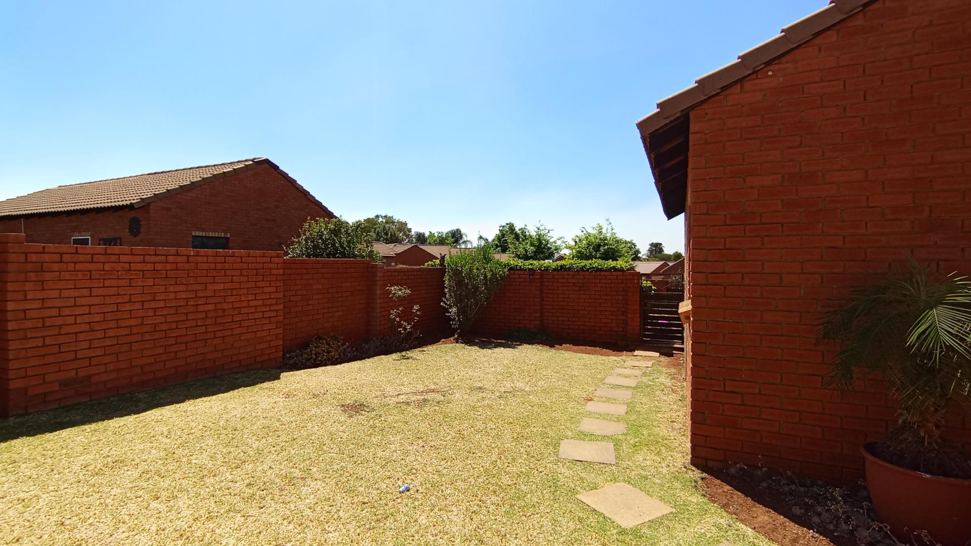 Backyard of property in Moreletapark