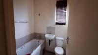 Bathroom 1 - 4 square meters of property in Windmill Park