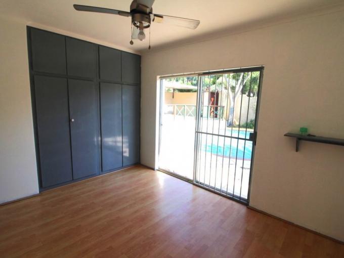 4 Bedroom House for Sale For Sale in Queensburgh MR633390