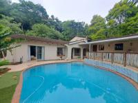  of property in Queensburgh