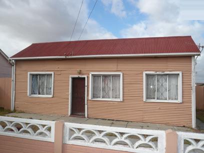 2 Bedroom House for Sale For Sale in Athlone - CPT - Private Sale - MR63341