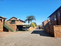 2 Bedroom 2 Bathroom Flat/Apartment for Sale for sale in Wierdaglen Estate
