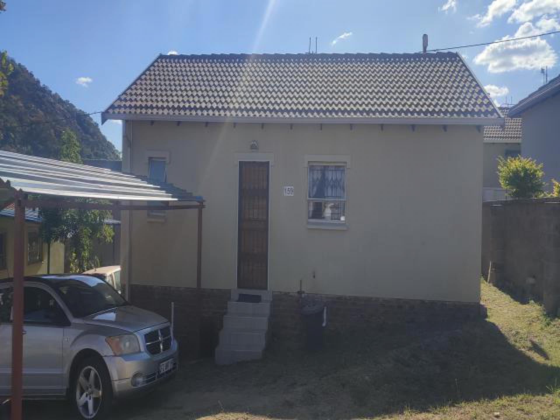 Front View of property in Karino