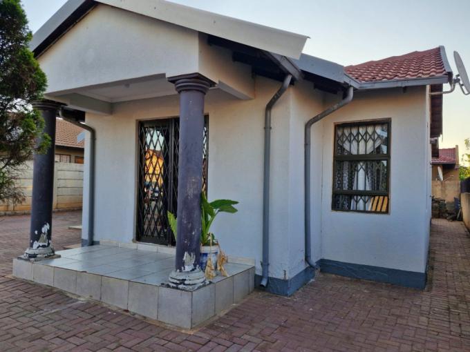 3 Bedroom House for Sale For Sale in Tlhabane West - MR633587