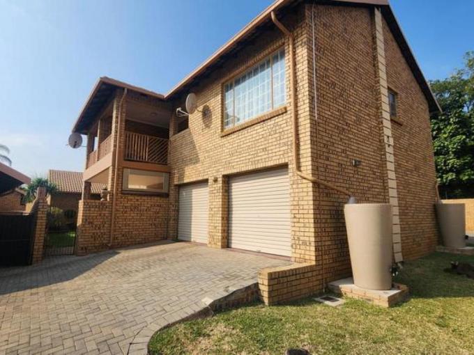 2 Bedroom Simplex for Sale For Sale in Magalieskruin - MR633594