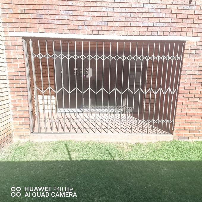 2 Bedroom Apartment to Rent in Randpark Ridge - Property to rent - MR633666