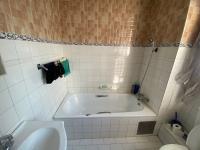  of property in Sunnyside