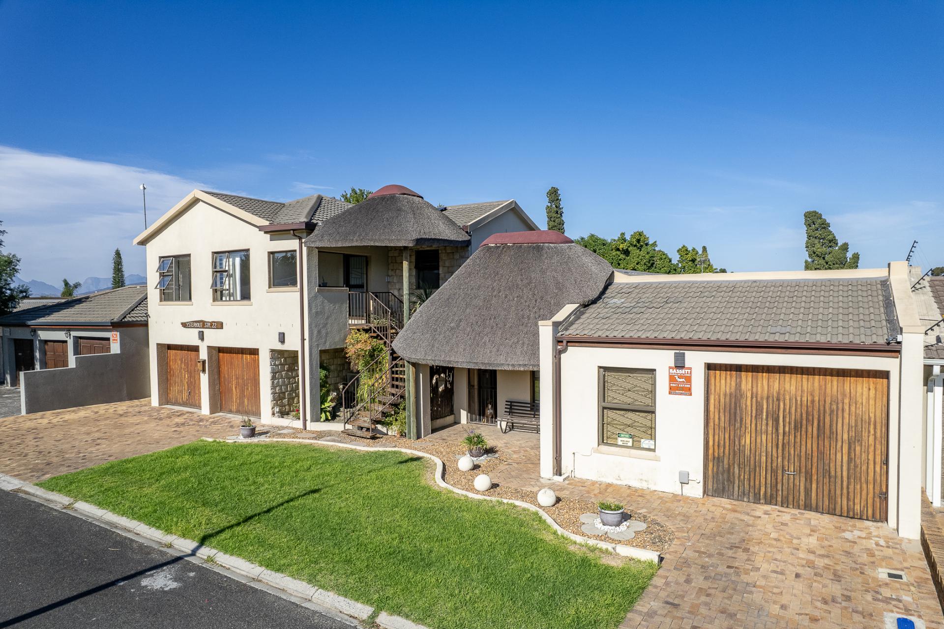  of property in Blommendal