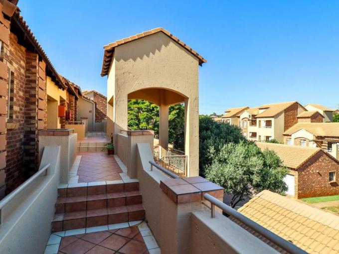 2 Bedroom Apartment for Sale For Sale in Olympus - MR633757