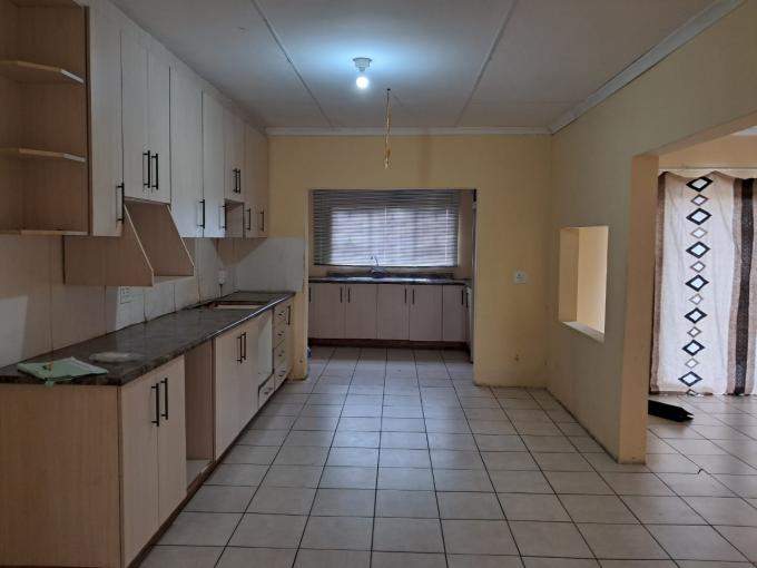 3 Bedroom House for Sale For Sale in Ladysmith MR633829