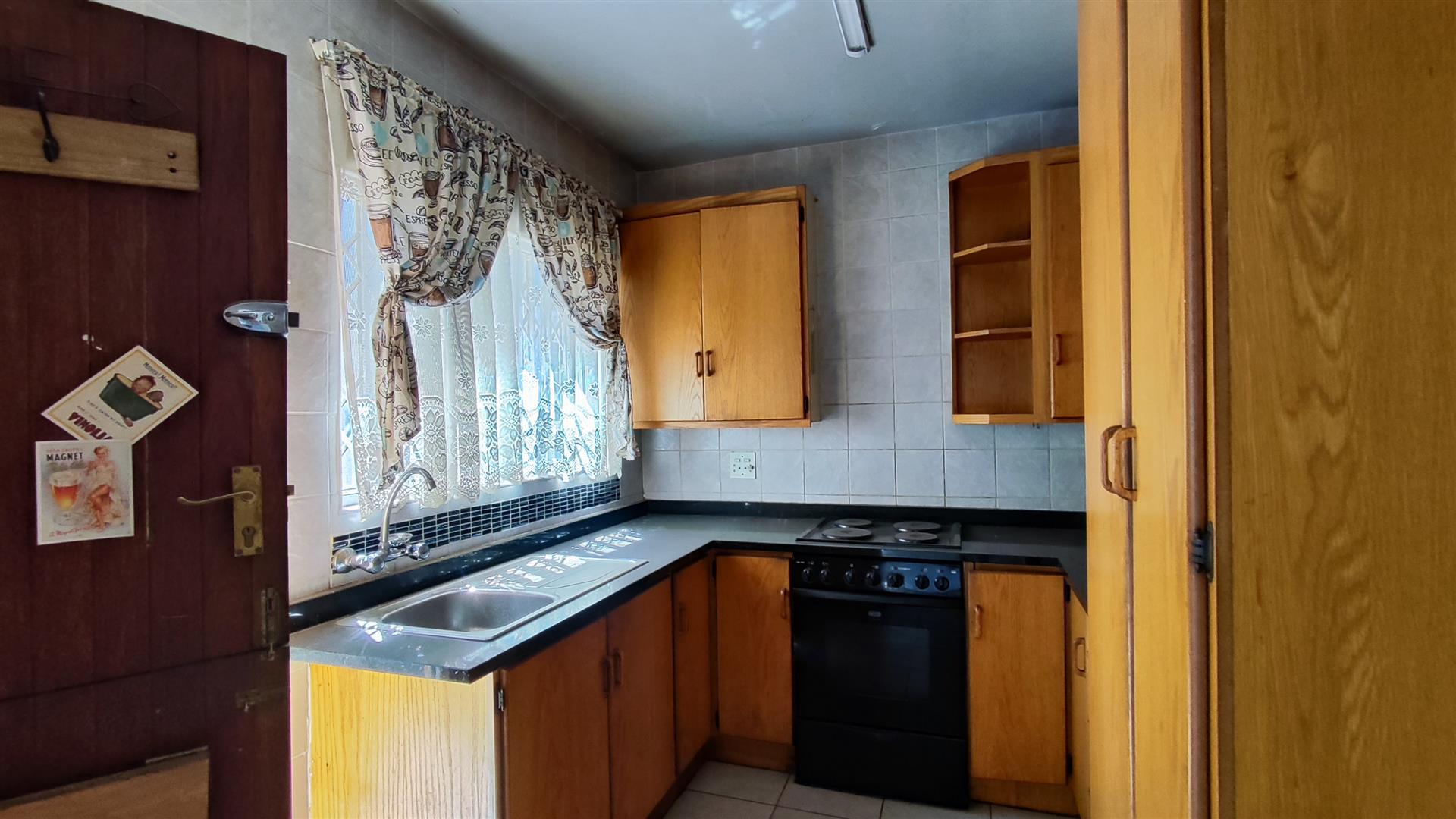 Kitchen - 8 square meters of property in Birchleigh