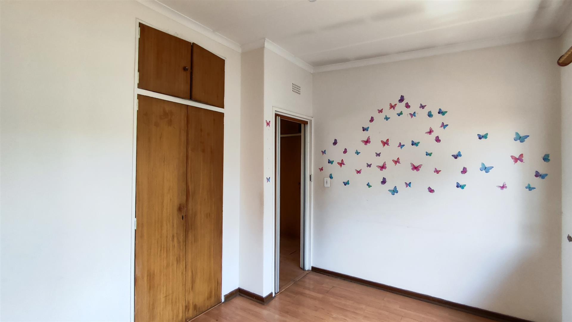 Bed Room 1 - 13 square meters of property in Birchleigh