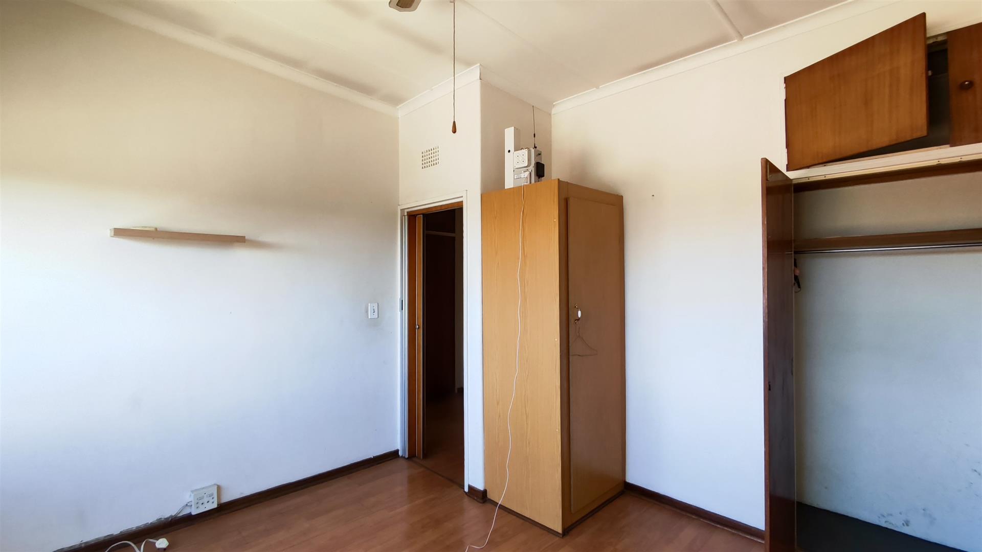 Bed Room 2 - 16 square meters of property in Birchleigh