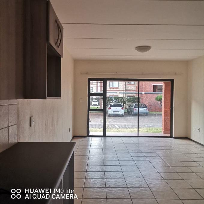 2 Bedroom Apartment to Rent in Randpark Ridge - Property to rent - MR634061