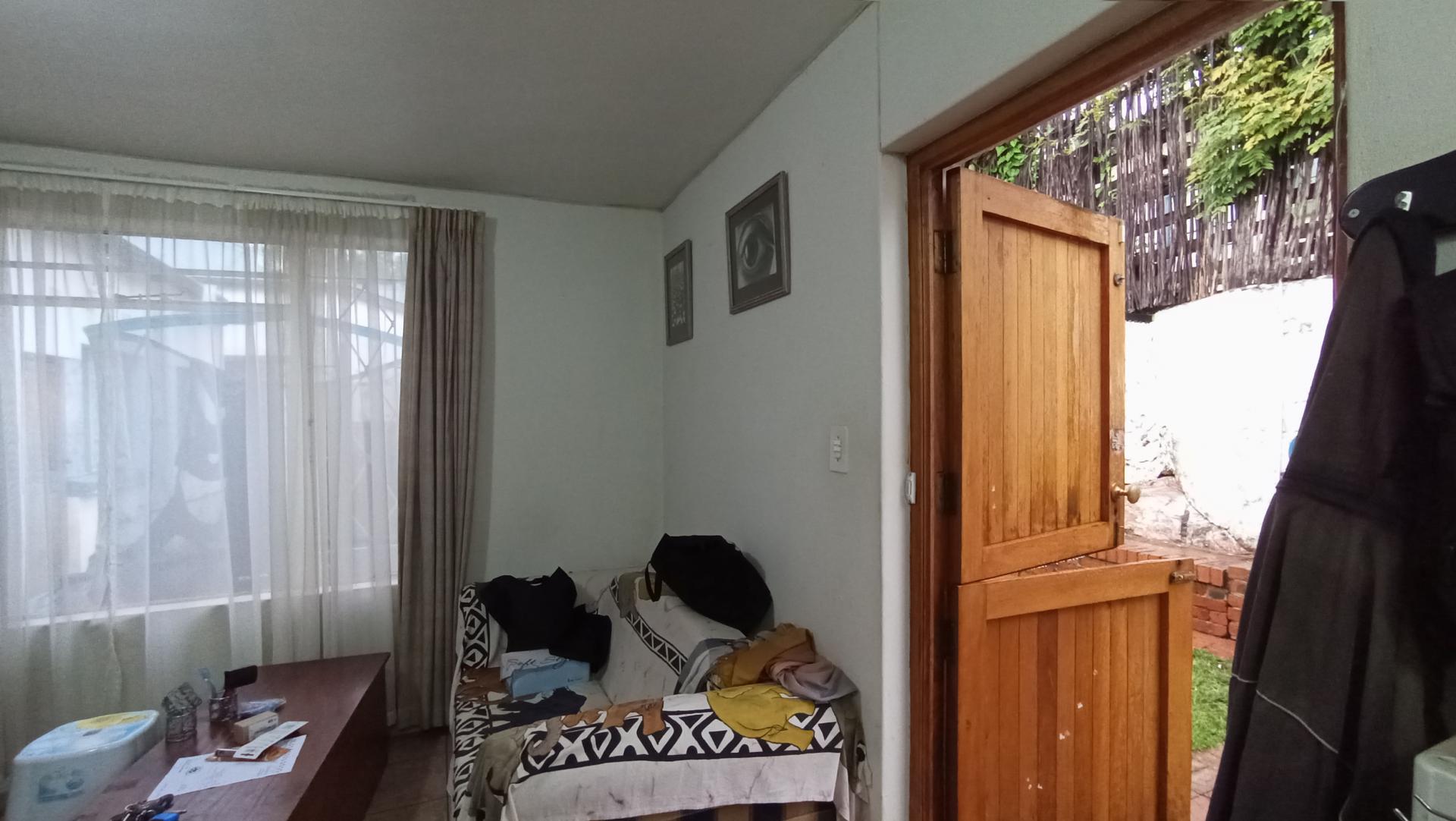 Lounges - 43 square meters of property in Kensington - JHB