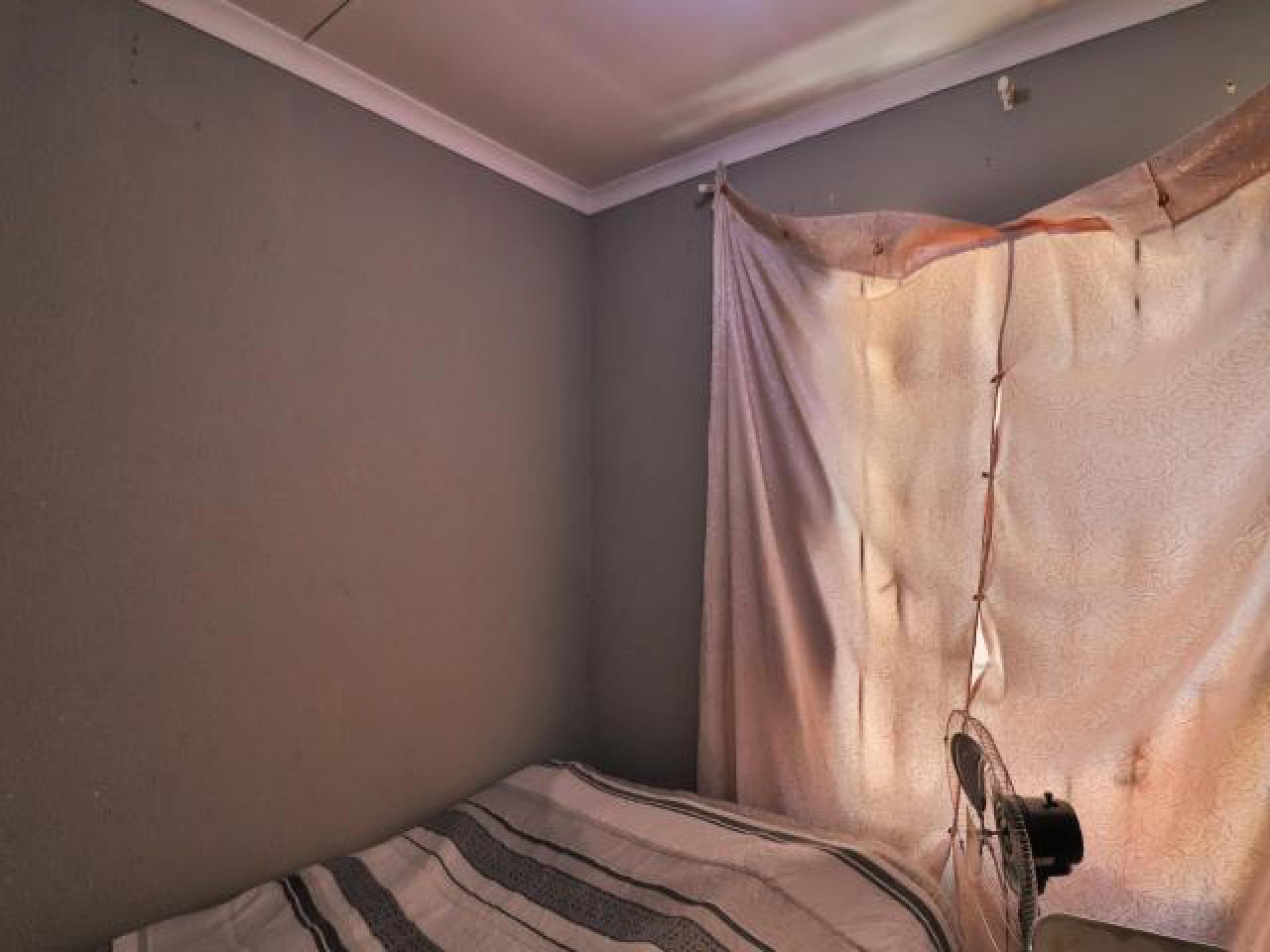 Bed Room 2 of property in Ebony Park