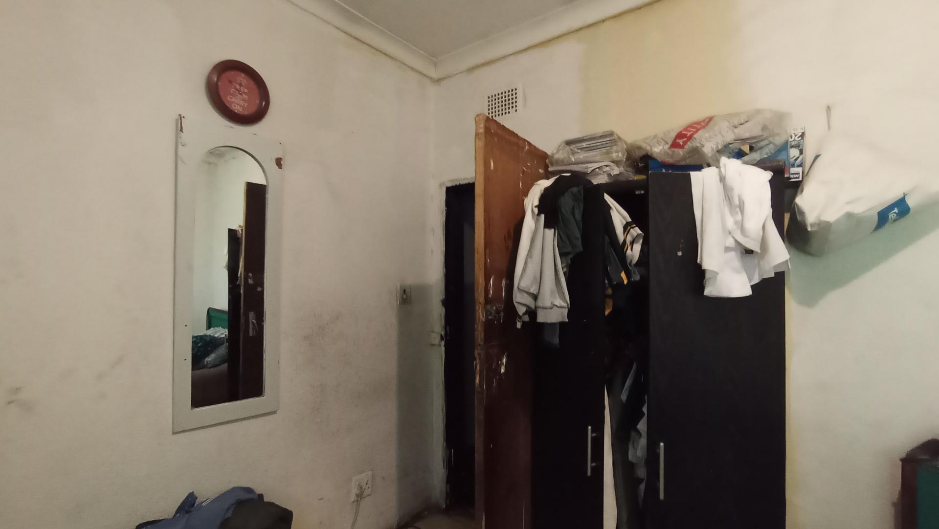 Bed Room 4 - 13 square meters of property in Klippoortje