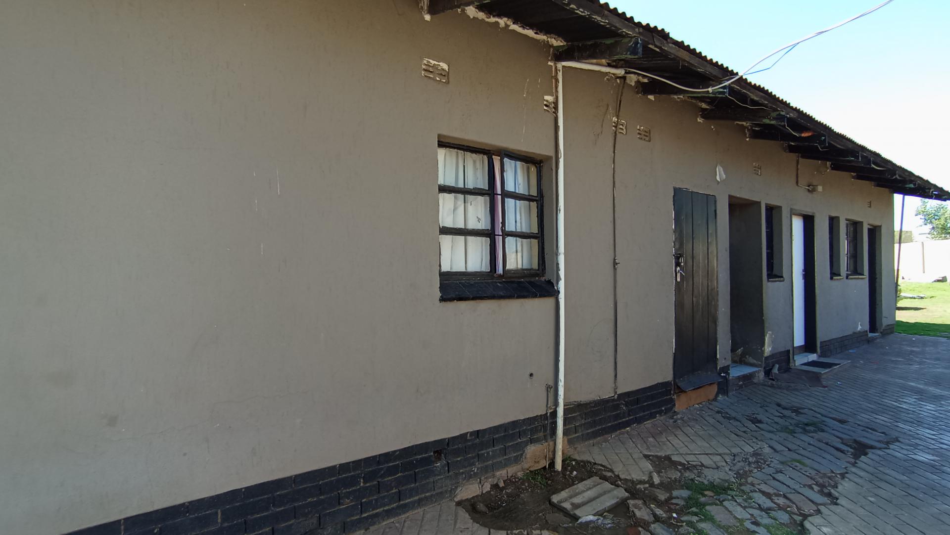 Front View of property in Klippoortje