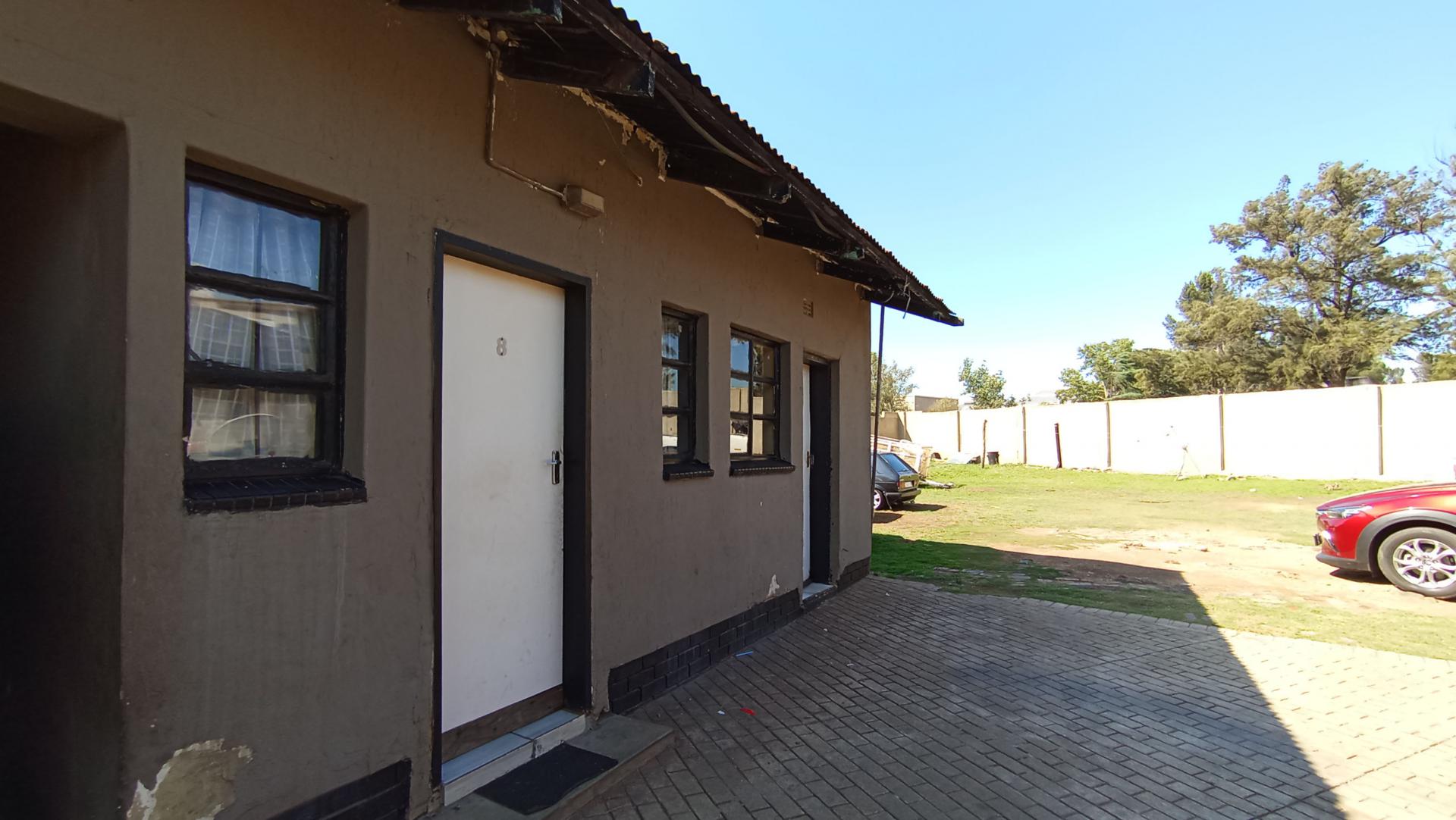 Front View of property in Klippoortje