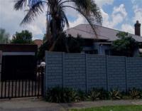 Front View of property in Townview