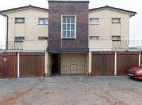 2 Bedroom 1 Bathroom Flat/Apartment for Sale for sale in Parow Central