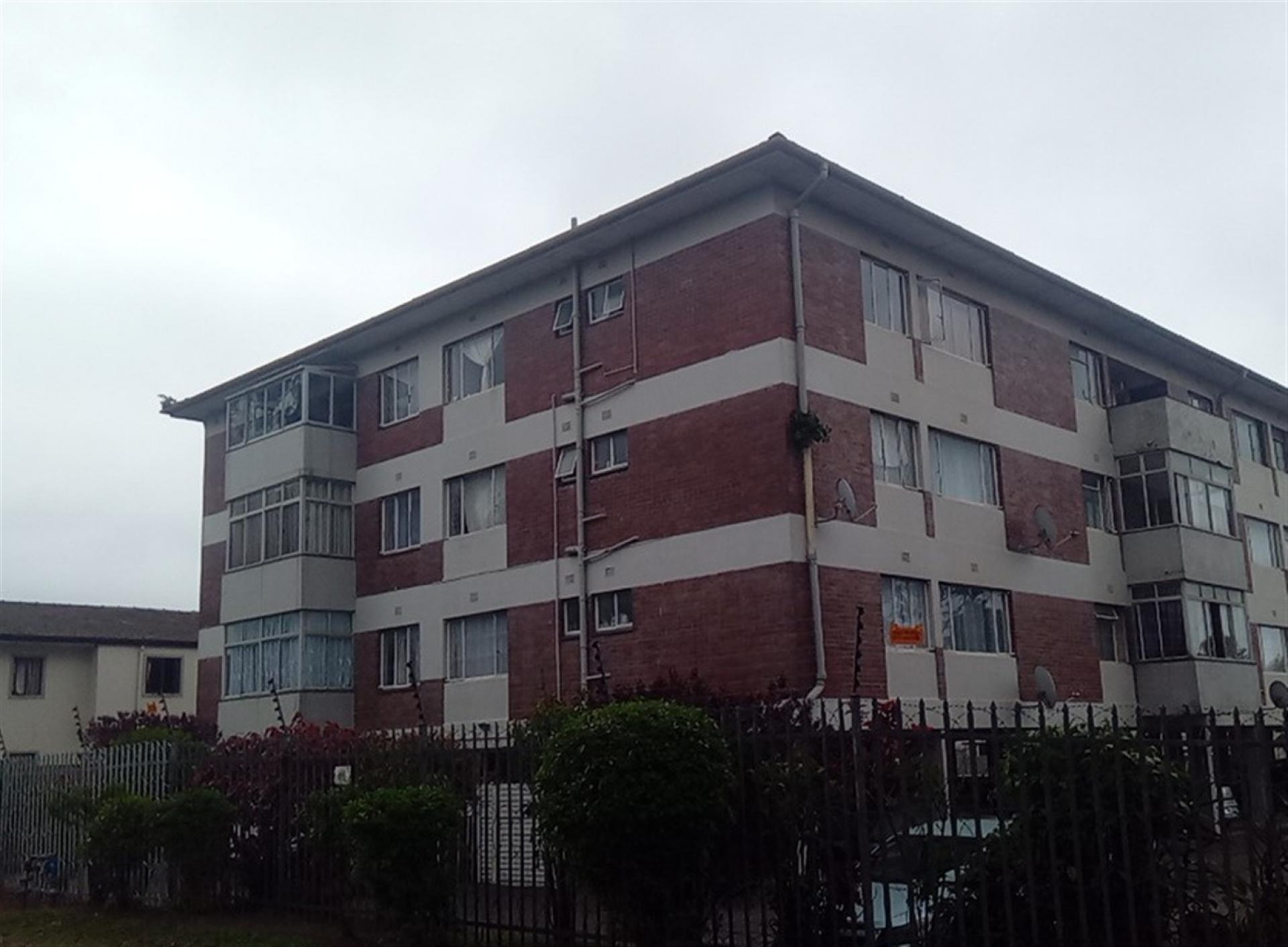 Front View of property in Pinetown 