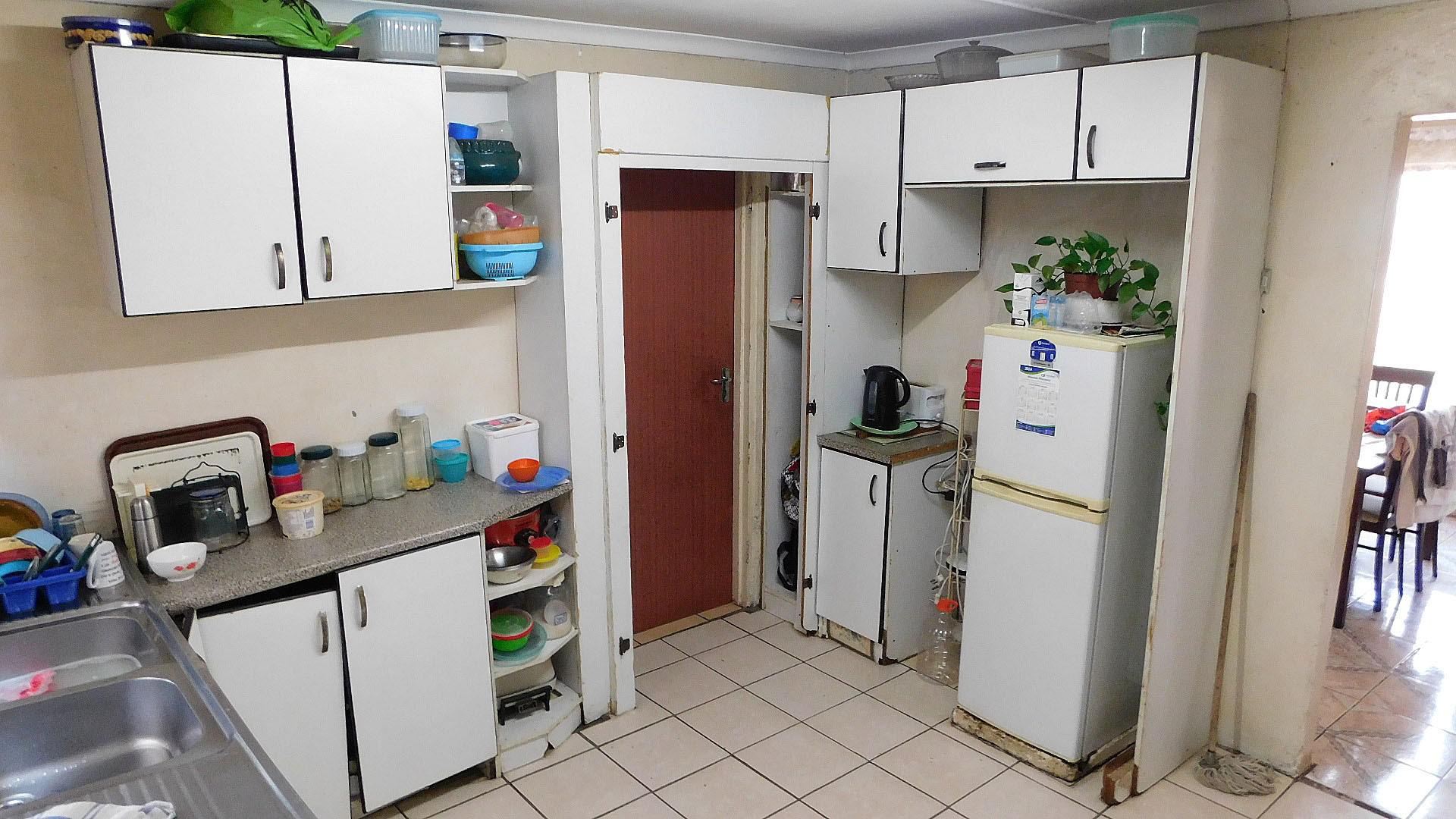 Kitchen - 13 square meters of property in Pietermaritzburg (KZN)