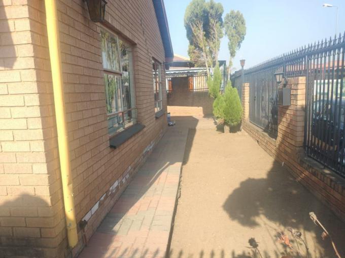 3 Bedroom House for Sale For Sale in Mamelodi - MR634553