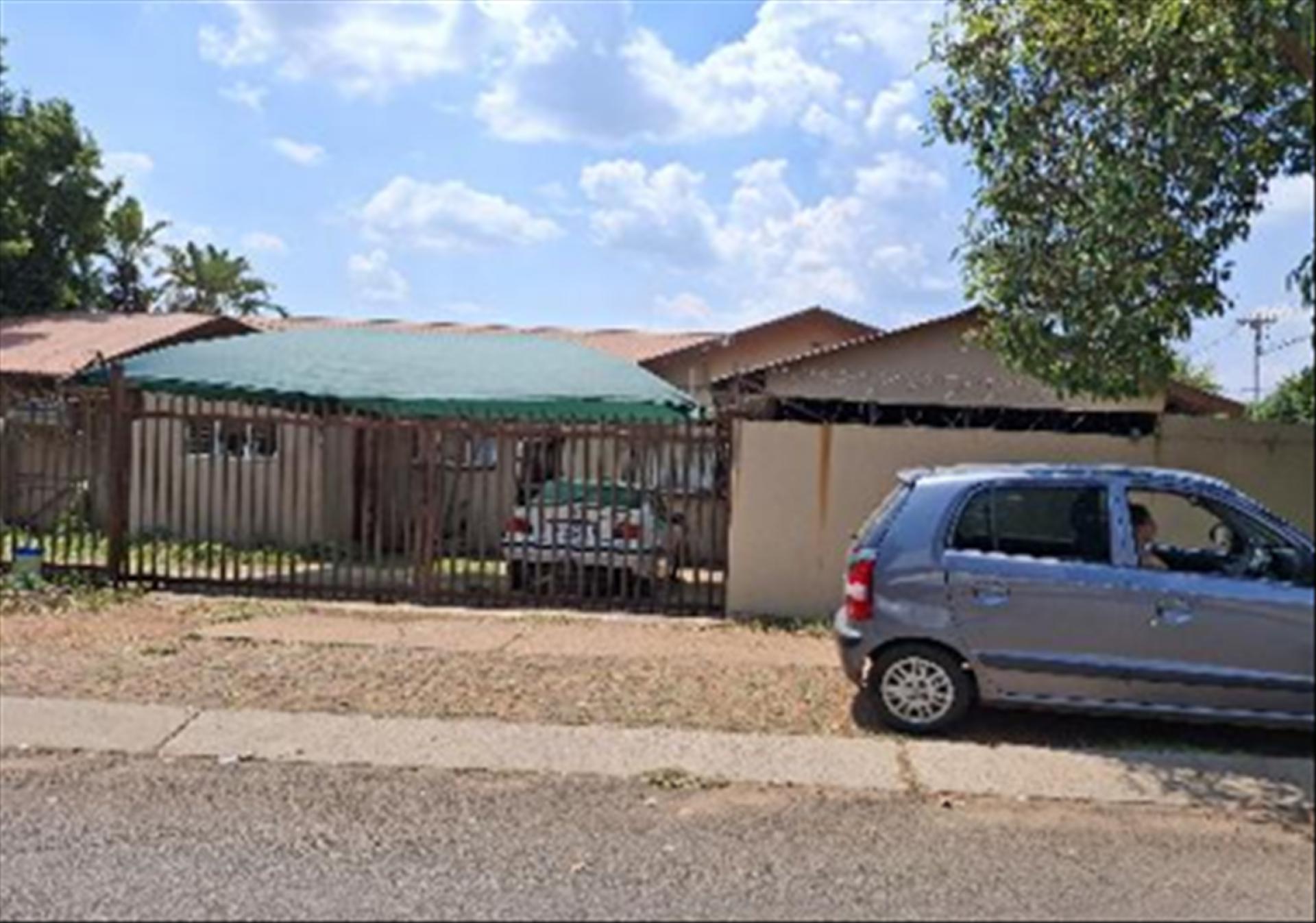 Front View of property in Pretoria Gardens