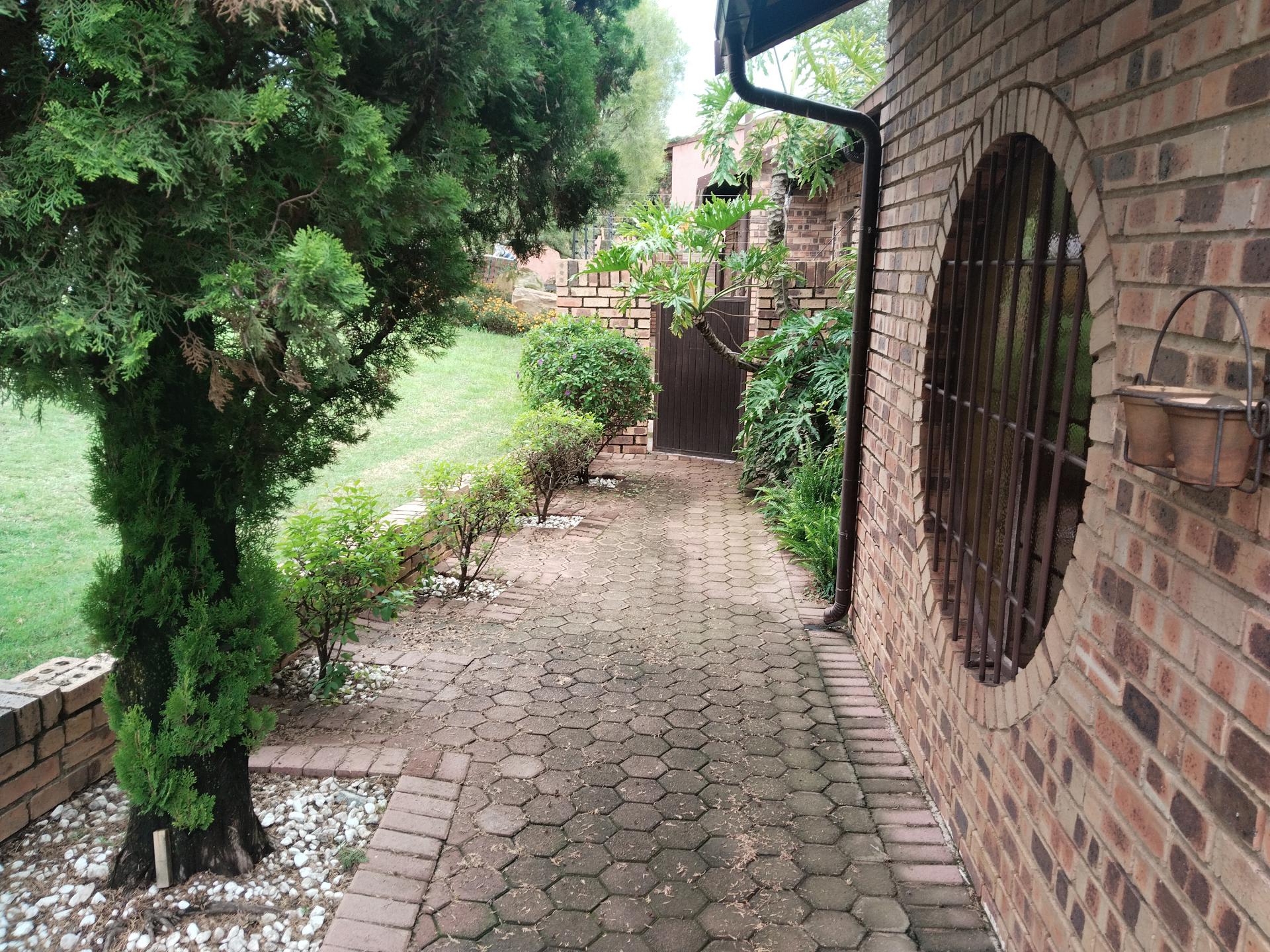 Backyard of property in Roodekrans