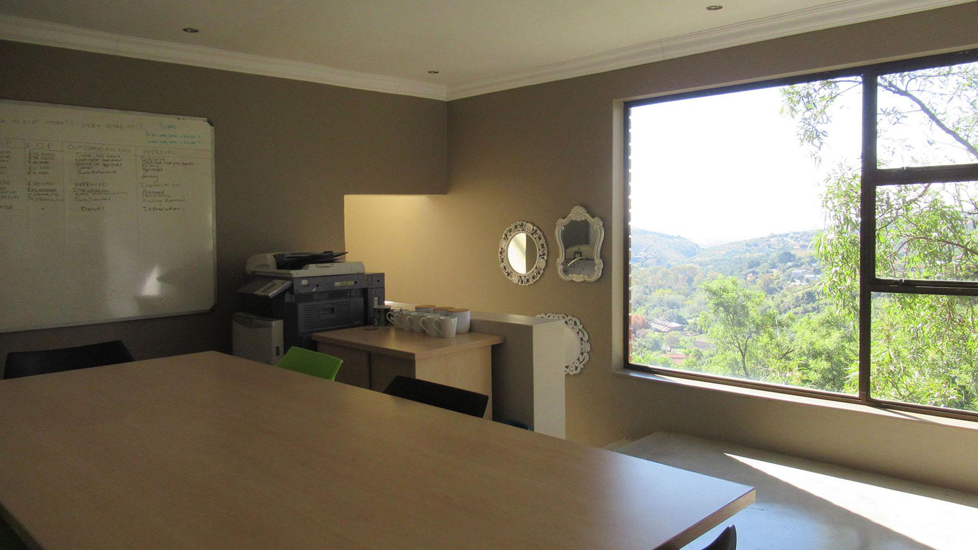 Study - 29 square meters of property in Roodekrans