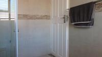 Bathroom 2 - 8 square meters of property in Roodekrans