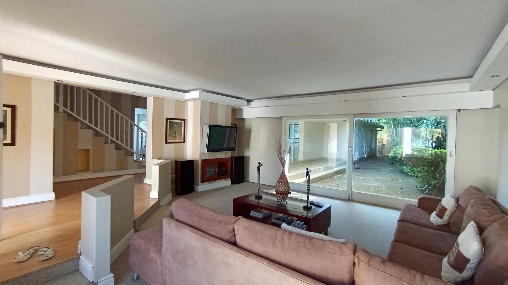 Lounges - 38 square meters of property in Durban North 