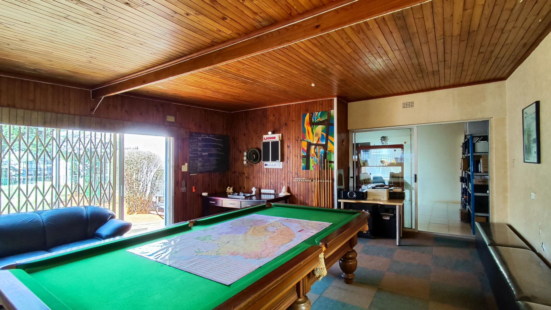 Entertainment of property in Kenleaf