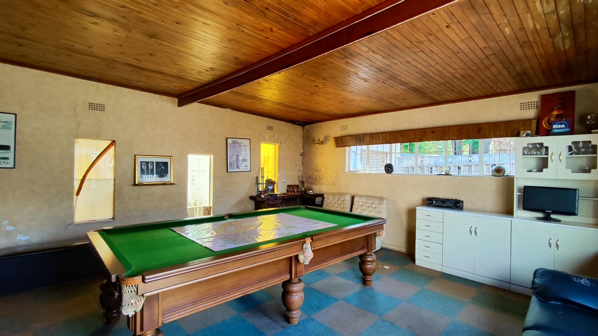 Entertainment of property in Kenleaf