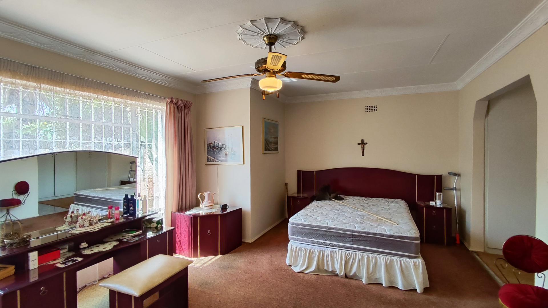 Bed Room 1 of property in Kenleaf