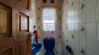 Bathroom 2 of property in Kenleaf