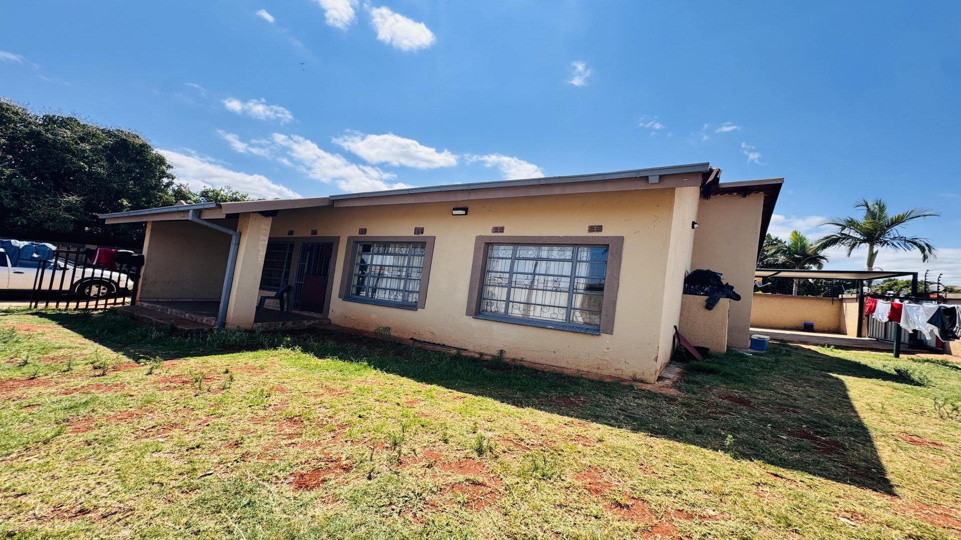 Front View of property in Lebowakgomo