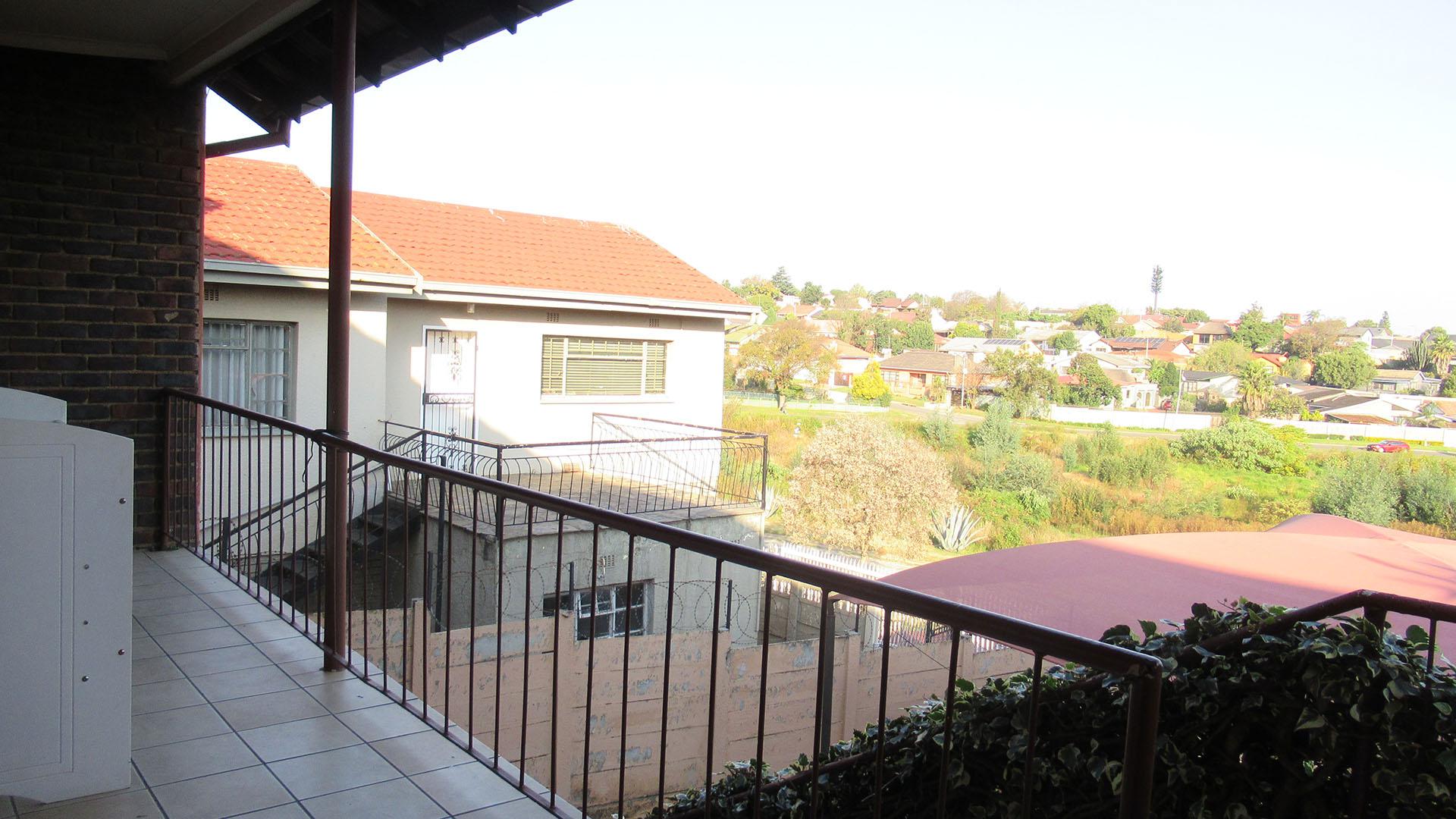 Front View of property in Lindhaven