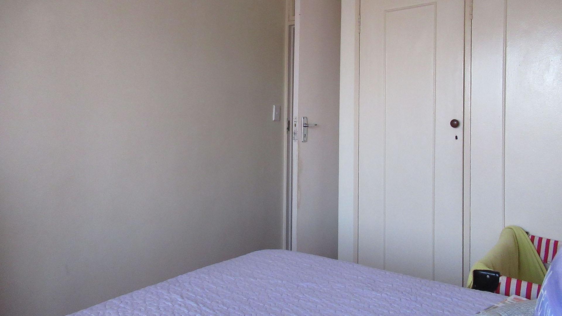 Bed Room 1 - 12 square meters of property in Lindhaven