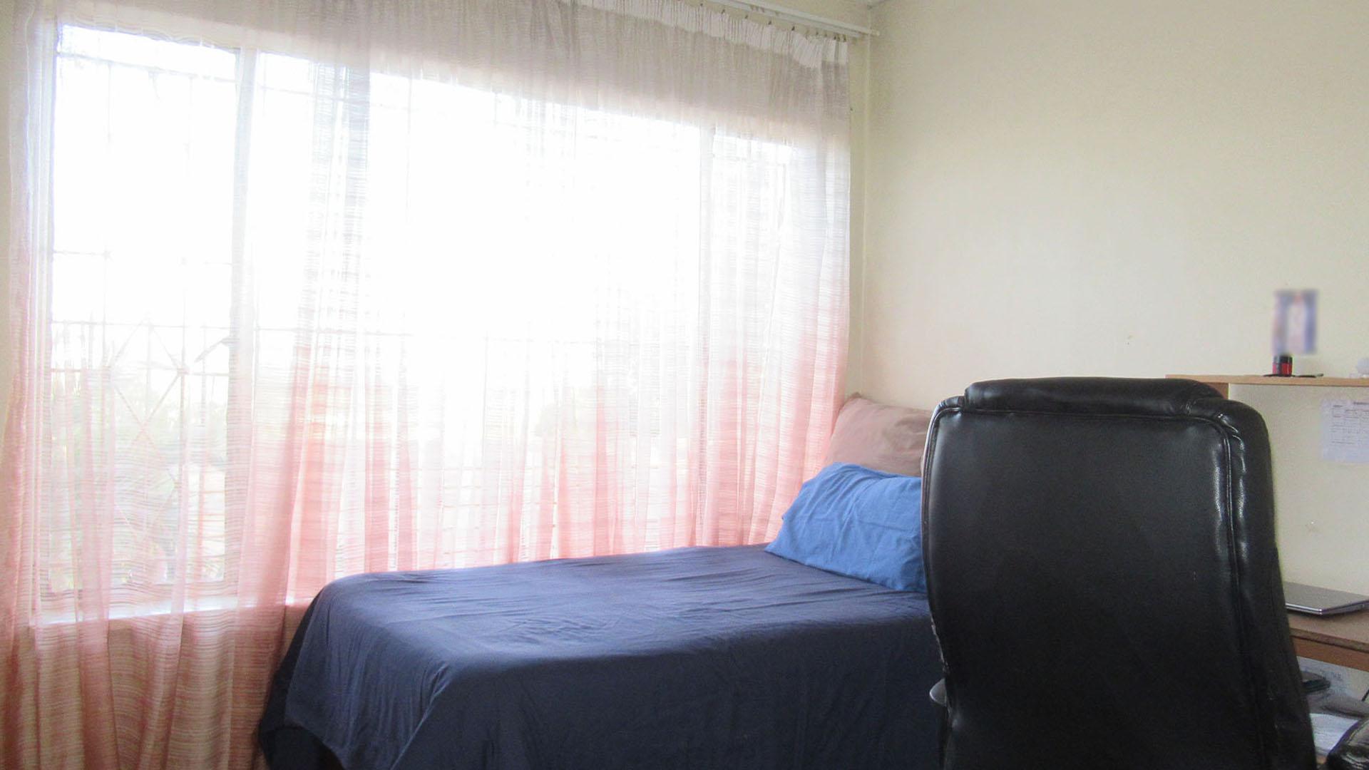 Bed Room 2 - 11 square meters of property in Lindhaven