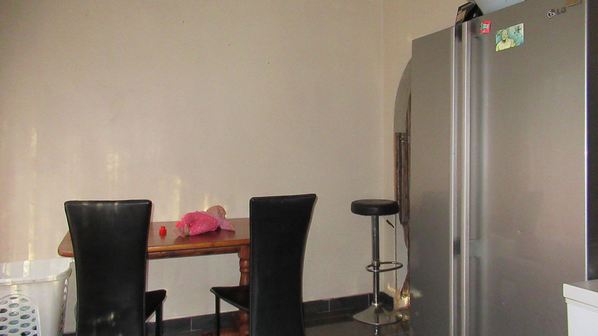 Dining Room - 20 square meters of property in Lindhaven