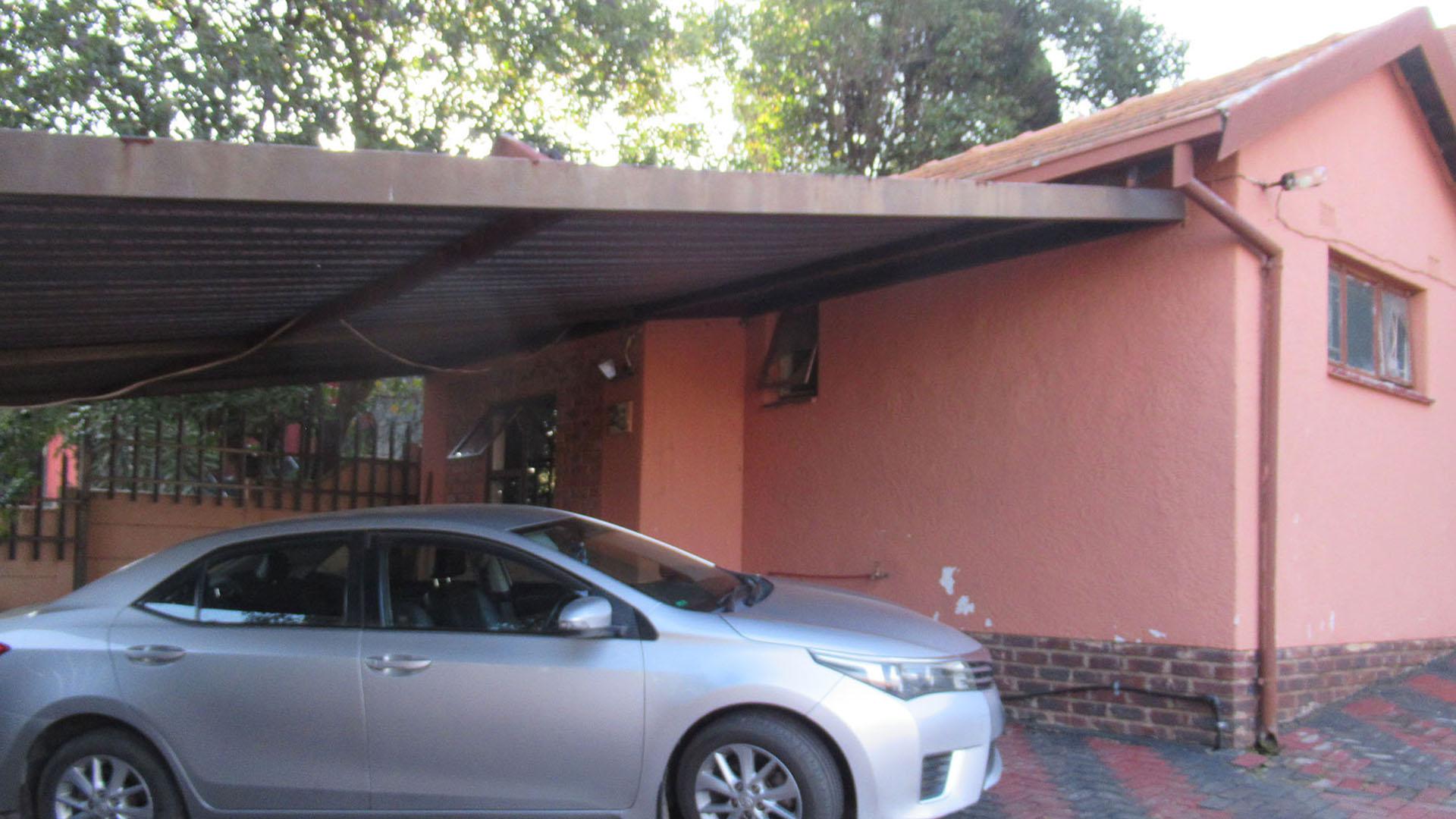 Spaces - 9 square meters of property in Lindhaven