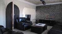 Lounges - 23 square meters of property in Lindhaven