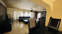 Lounges - 23 square meters of property in Lindhaven