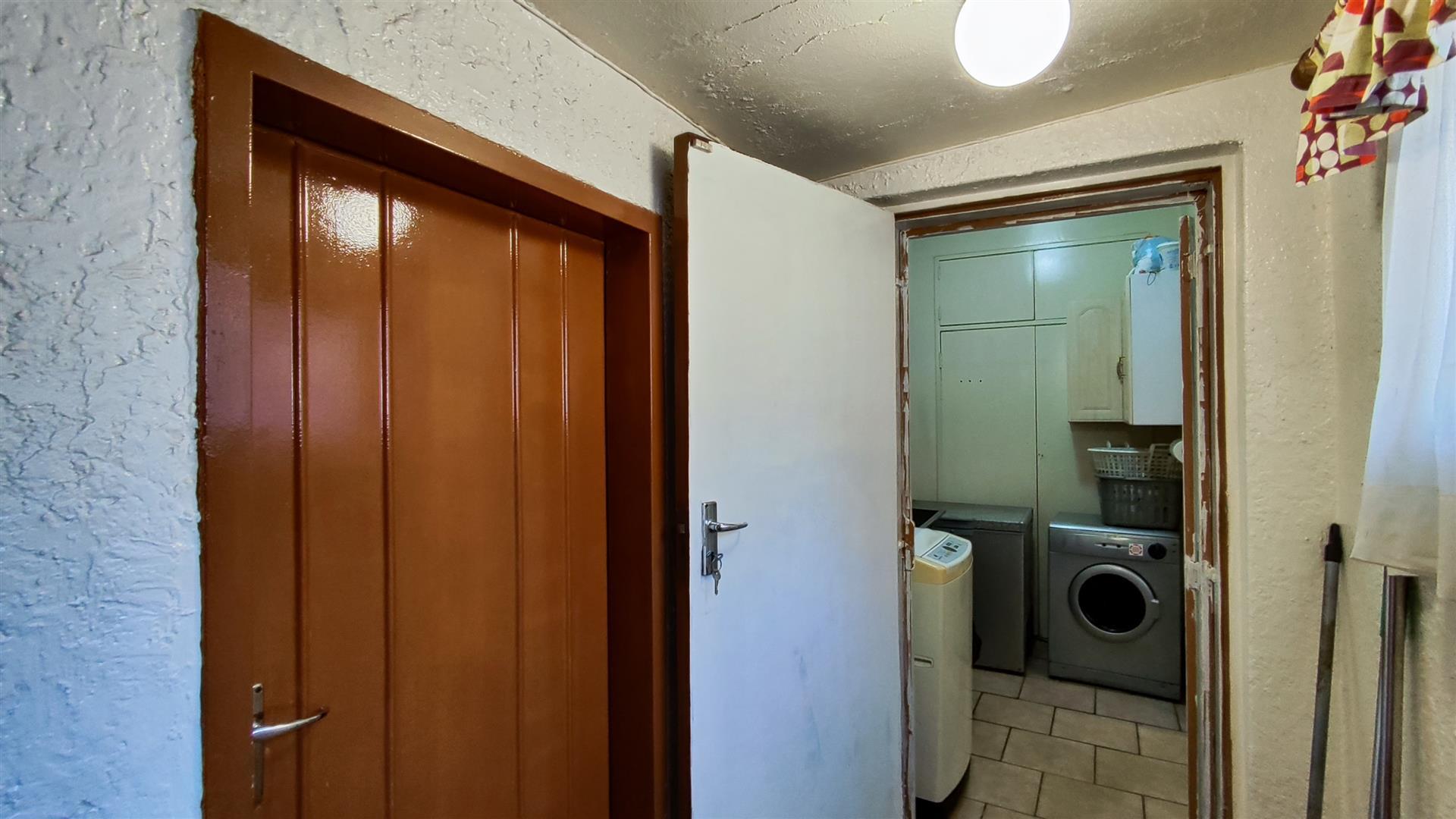 Rooms - 20 square meters of property in Norkem park