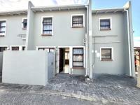 Front View of property in Lorraine