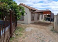 Front View of property in Rustenburg
